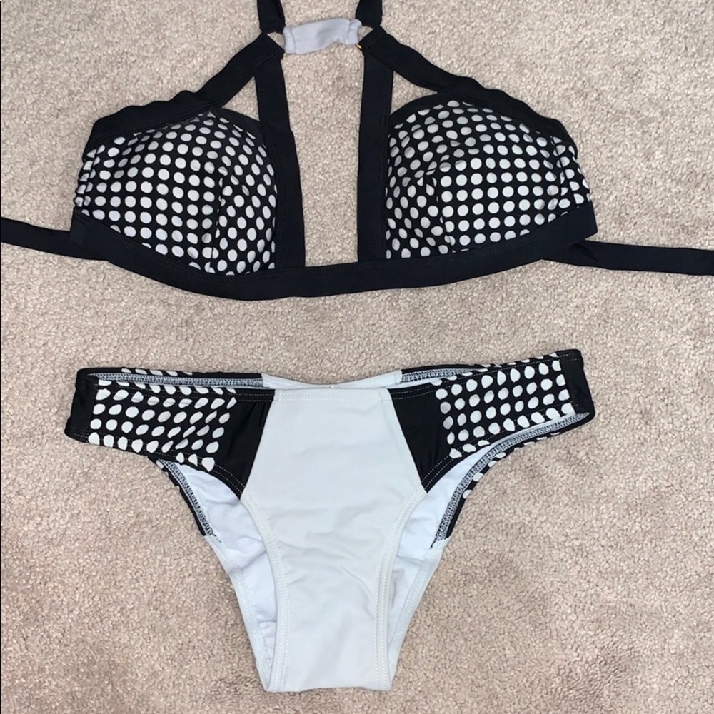 Black & white bikini